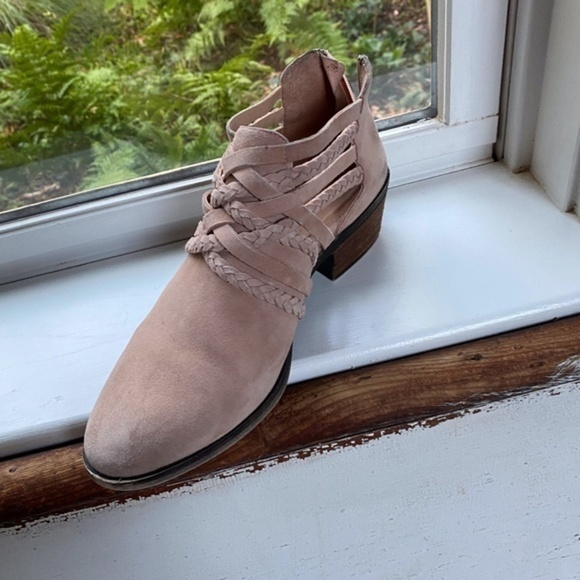 Calson Pink Suede Pink Bootie - Picture 2 of 8